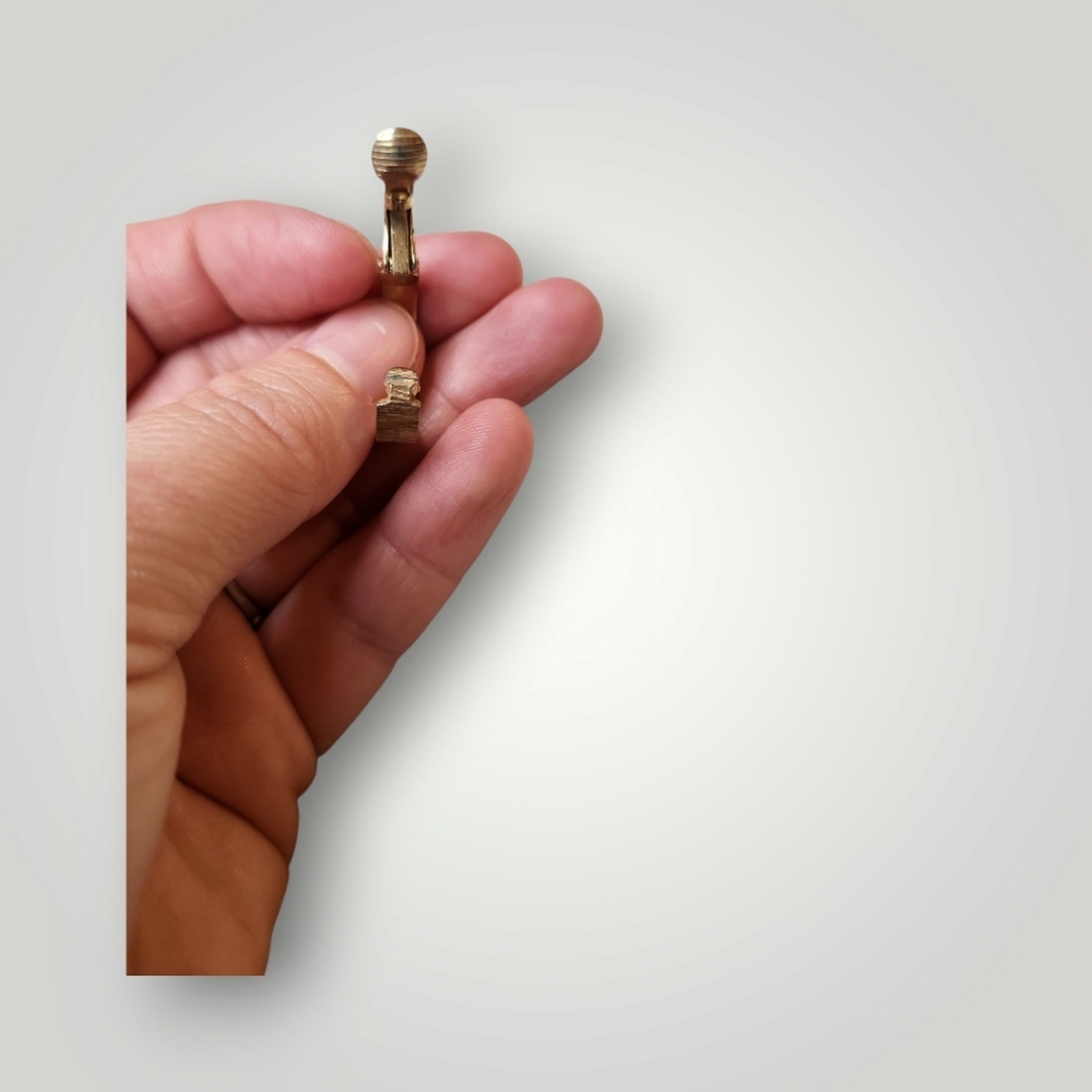 Trifari faux Gold Hoop clip on Earrings - Picture 4 of 13